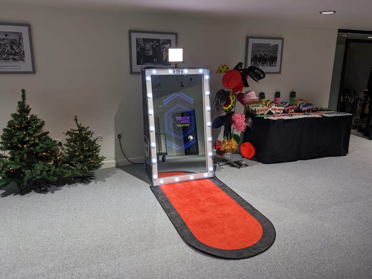 Magic Mirror Hire Gallery media 2