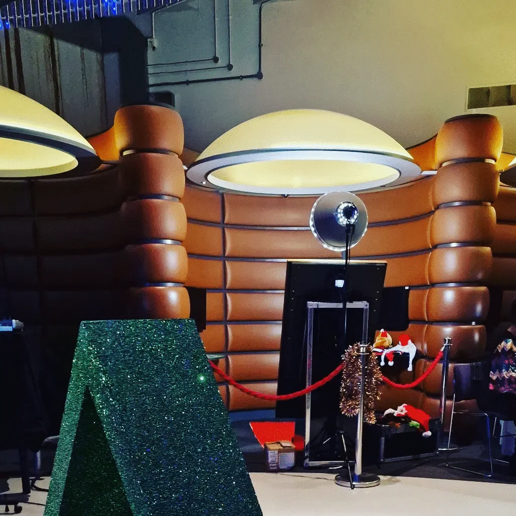 Magic Mirror Hire in Cambridge