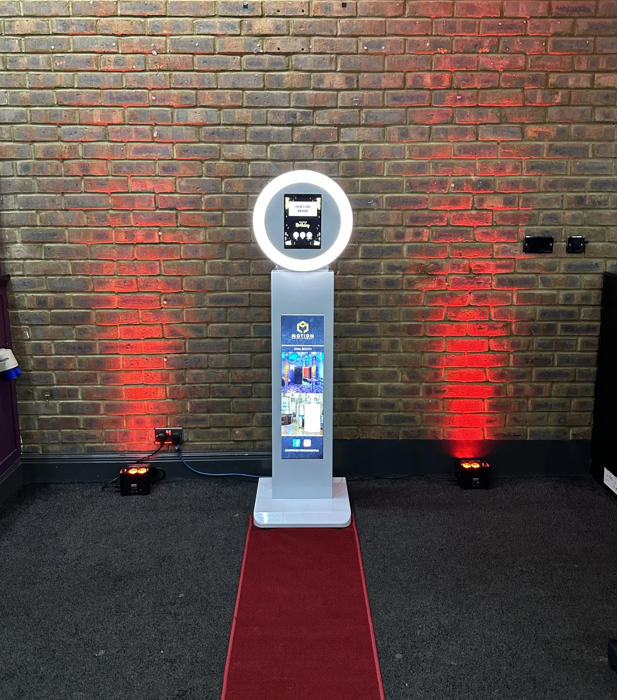 Selfie Pod Gallery media 1
