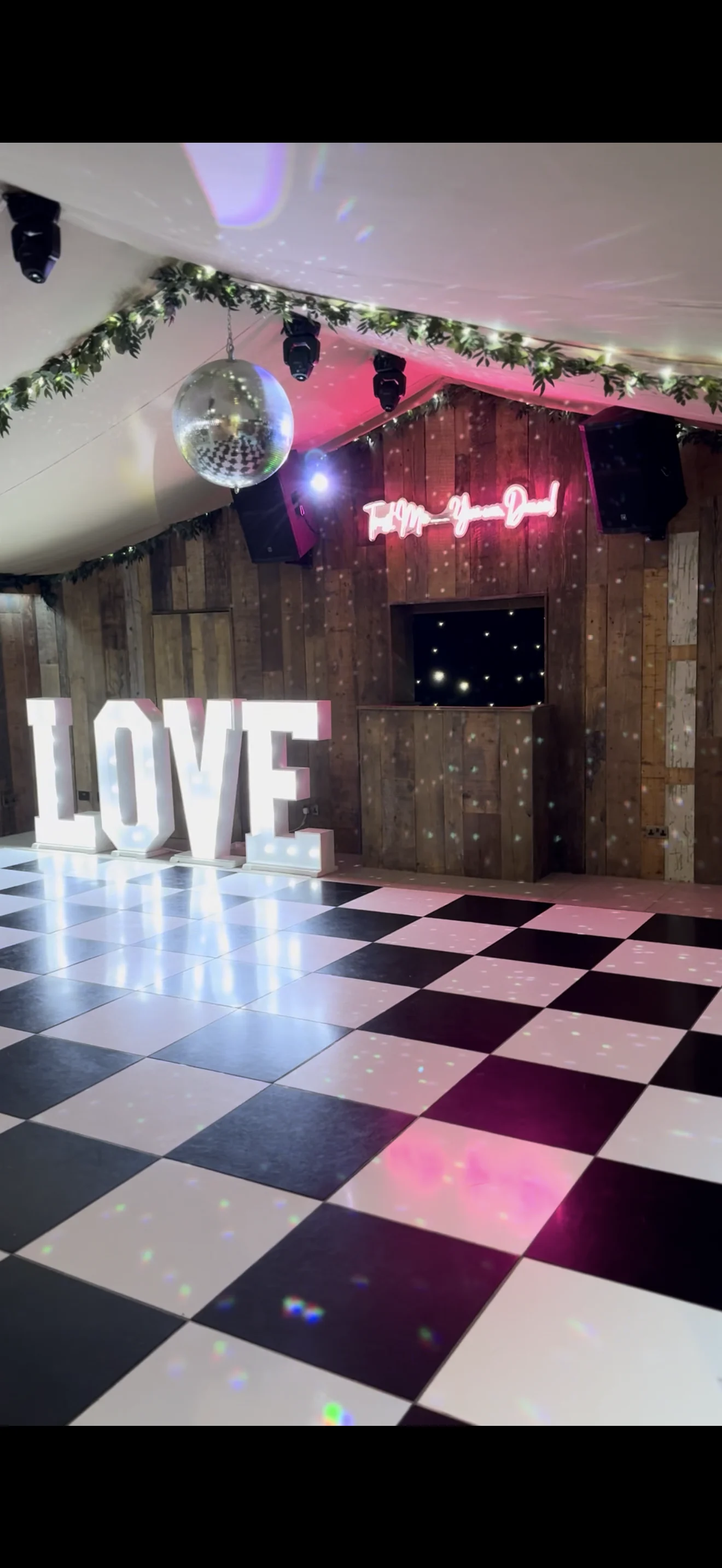 Wedding DJ Hire in Banbury