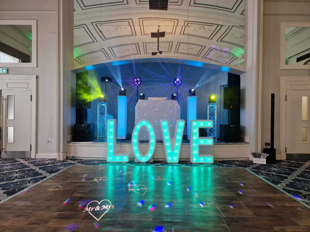 Wedding entertainment services